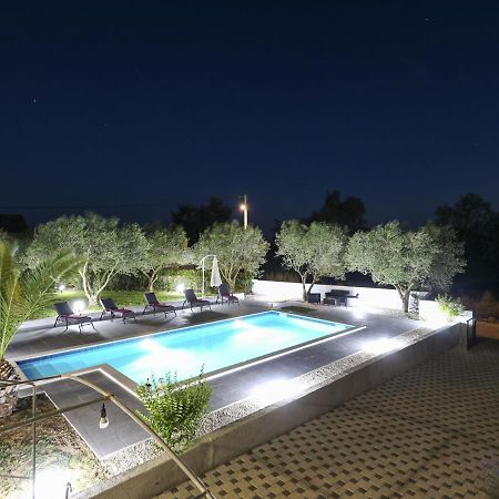 Lovely Holiday Home In Policnik With Private Pool Экстерьер фото