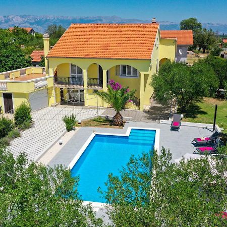 Lovely Holiday Home In Policnik With Private Pool Экстерьер фото