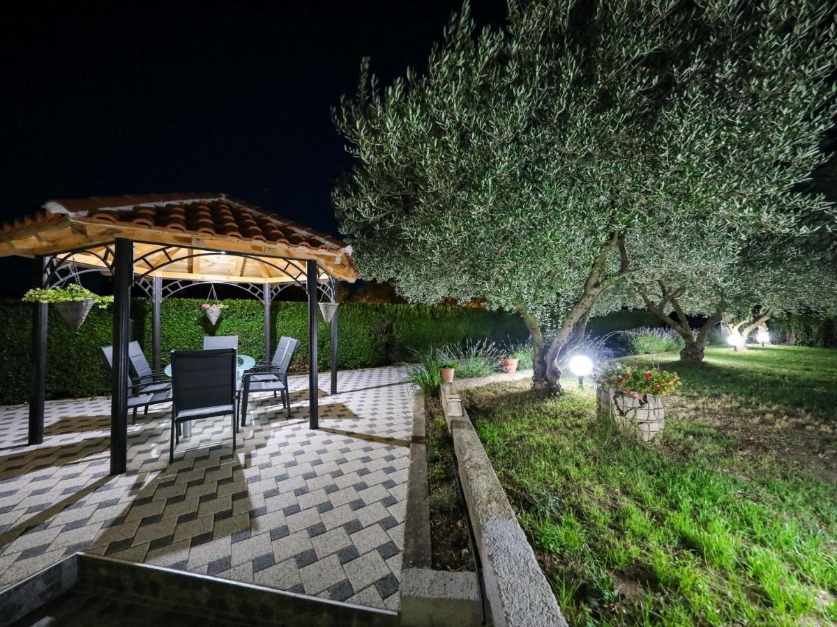 Lovely Holiday Home In Policnik With Private Pool Экстерьер фото