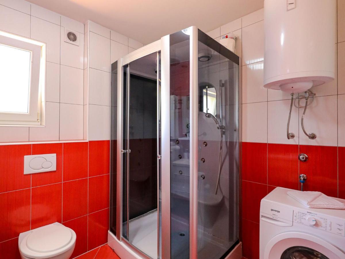 Lovely Holiday Home In Policnik With Private Pool Экстерьер фото