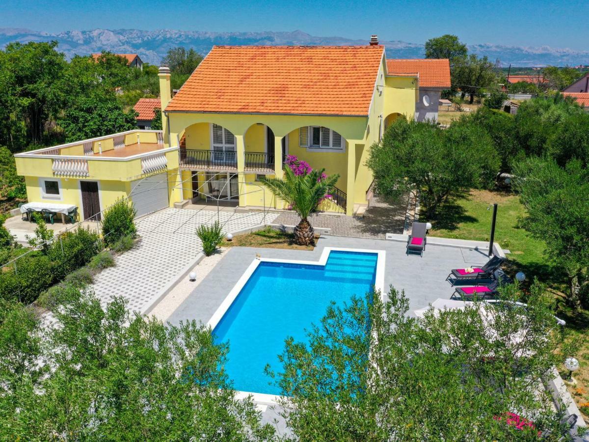 Lovely Holiday Home In Policnik With Private Pool Экстерьер фото