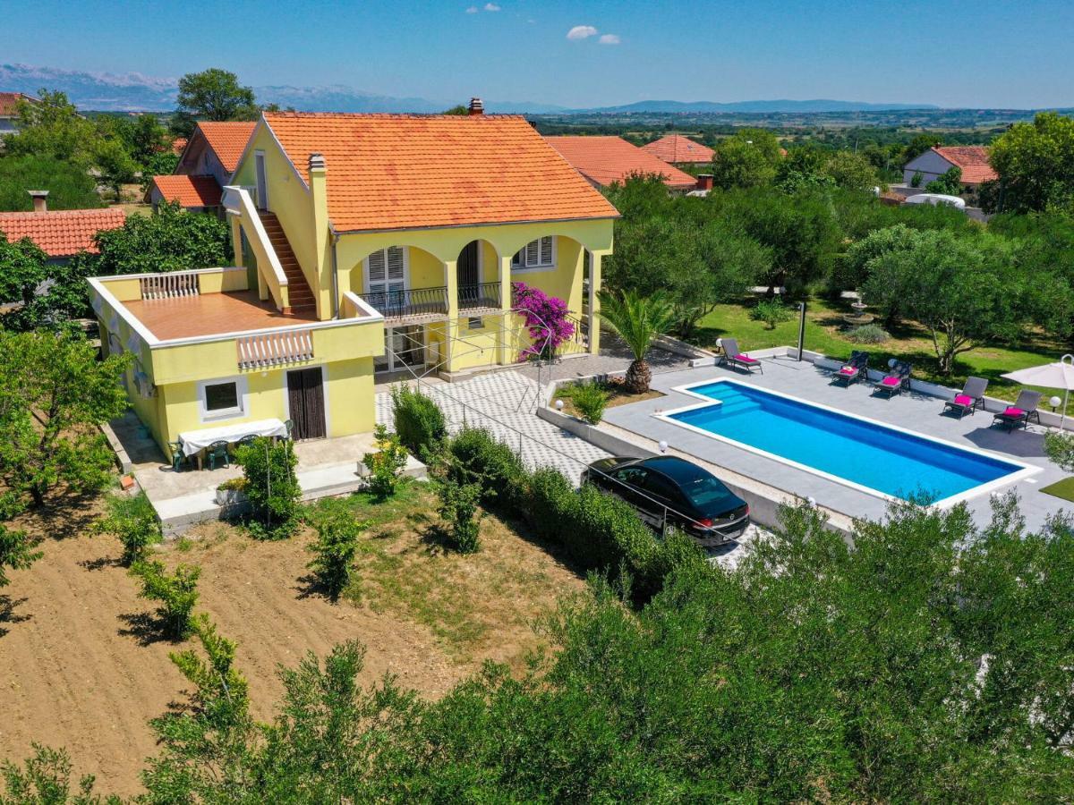 Lovely Holiday Home In Policnik With Private Pool Экстерьер фото