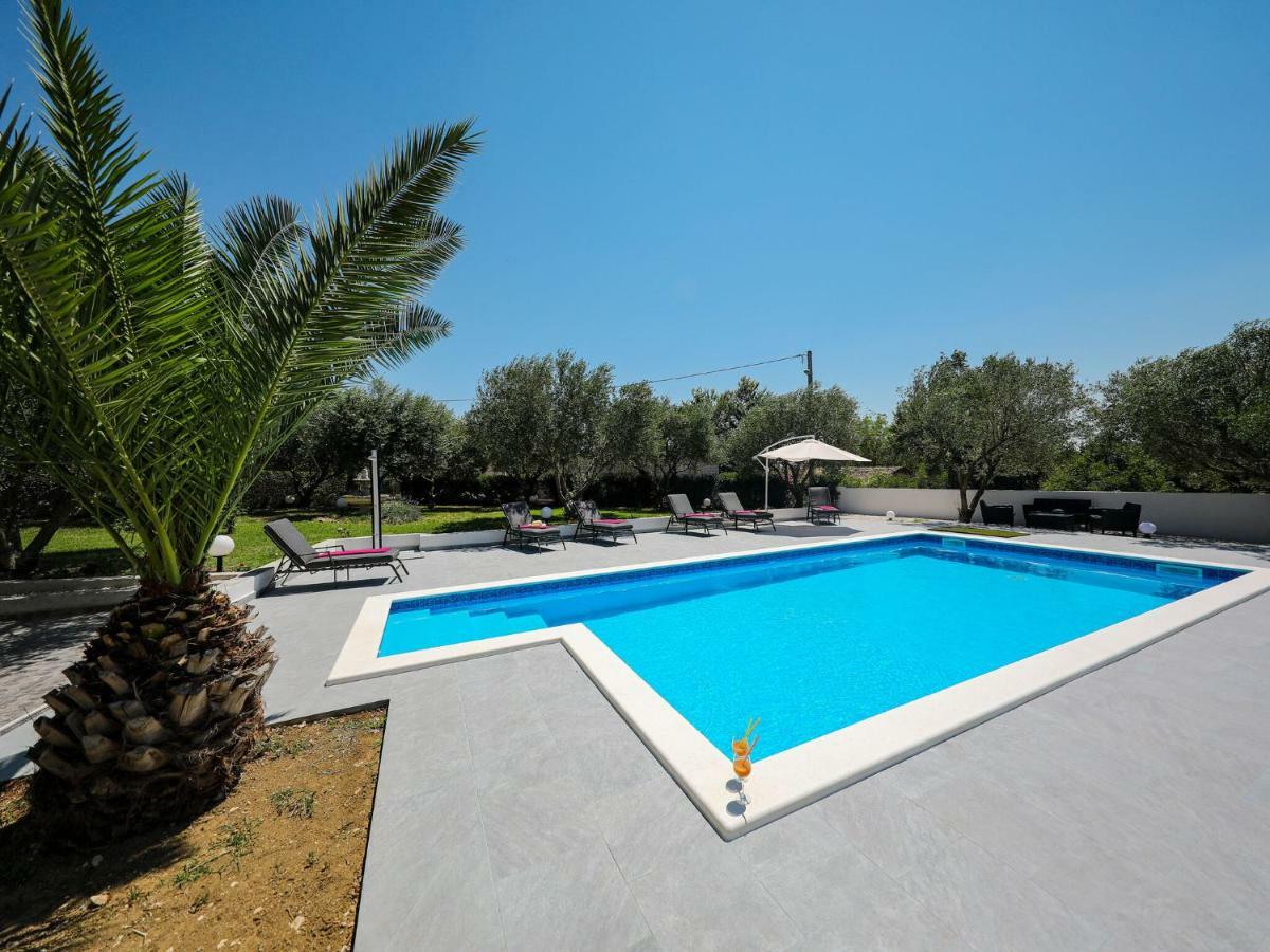 Lovely Holiday Home In Policnik With Private Pool Экстерьер фото