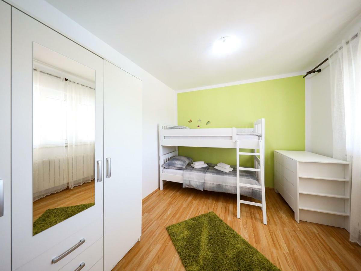 Lovely Holiday Home In Policnik With Private Pool Экстерьер фото
