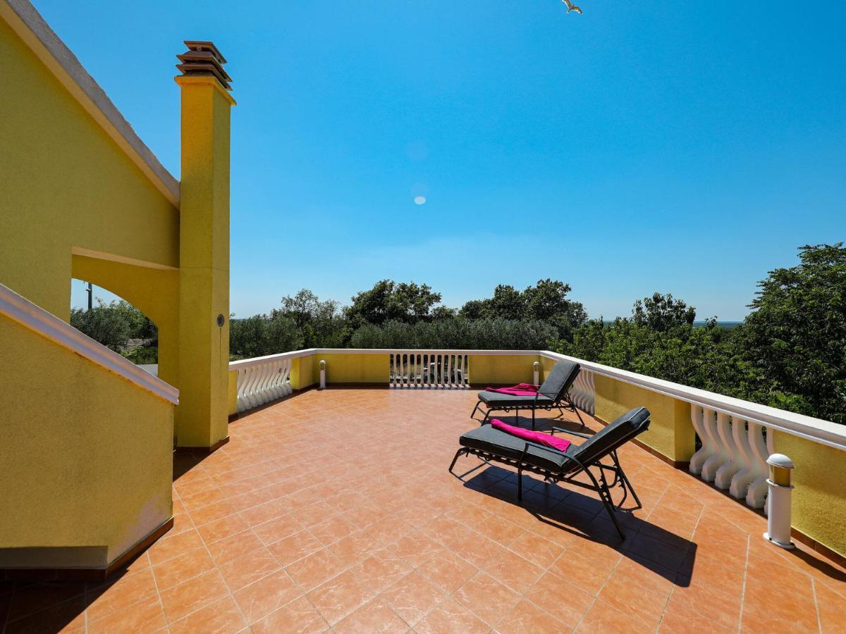 Lovely Holiday Home In Policnik With Private Pool Экстерьер фото